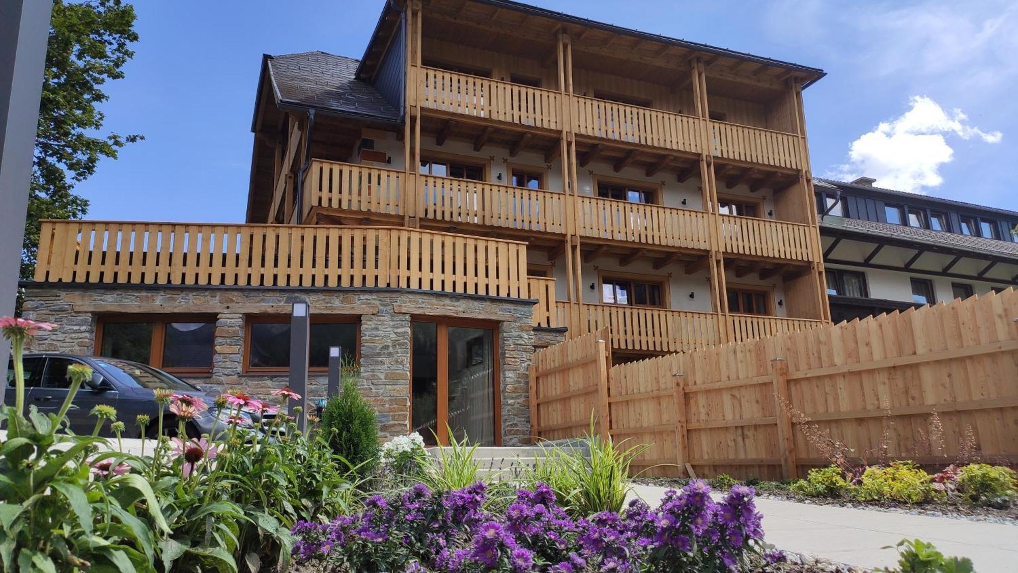 Burglodge Fischerkeusche Mauterndorf  Exterior foto
